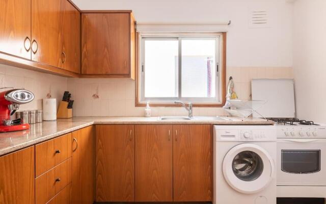 Sea View City Centre 3bed Apartment