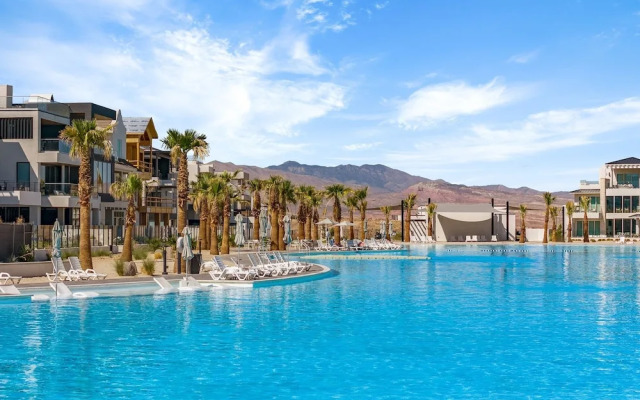 Oasis Retreat 5 Bedroom Townhouse