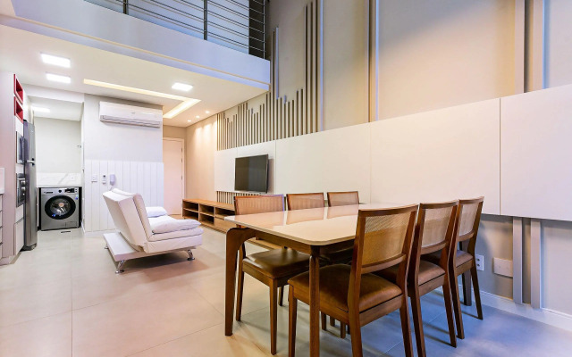 Apto completo c/ churrasq e piscina Jurerê JPR201