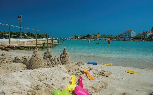 Stunning Home in Preko With 2 Bedrooms and Wifi