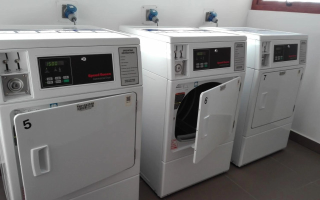 CONDOMINIO GRAN MARINA 2D 2B piscina 5p 604