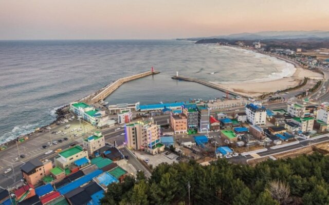 Yangyang Lovely Sea Condotel
