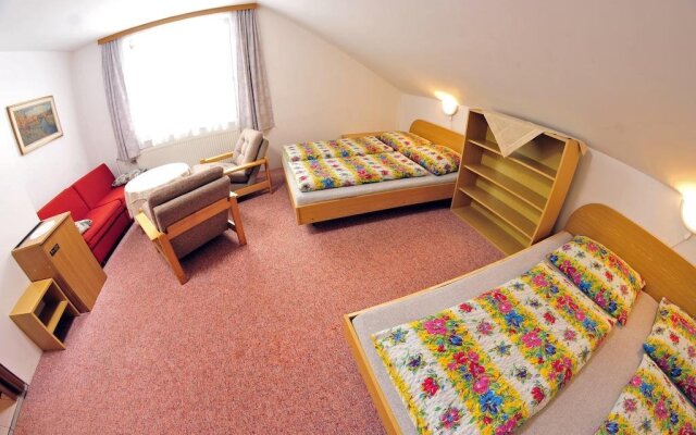 Pension 444