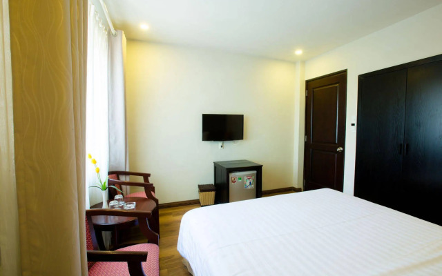 Sunflower Hotel