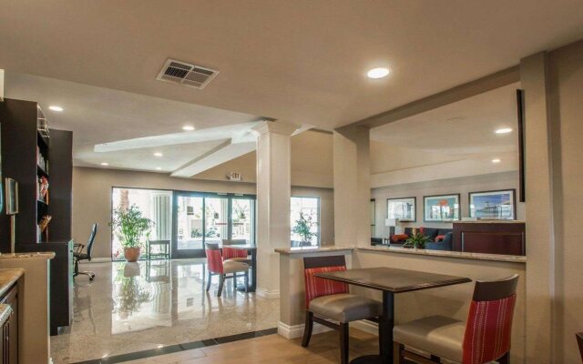 Comfort Inn & Suites Huntington Beach