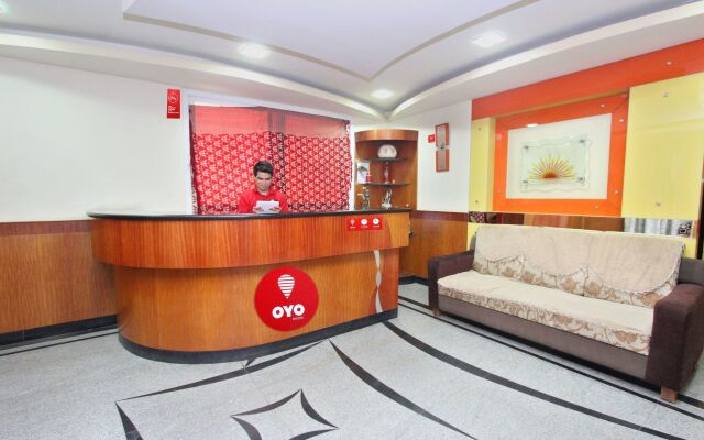 OYO Flagship 8252 Aayush Corporate Stays