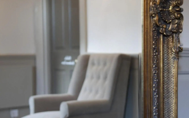 Vanbrugh House Hotel