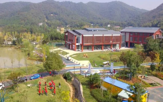 Xiangtan Tuju Camping Shanye Resort RV Homestay