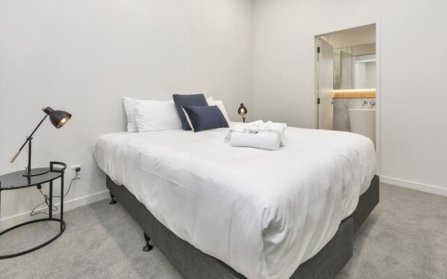 QV Modern downtown upmarket Apartment - 771