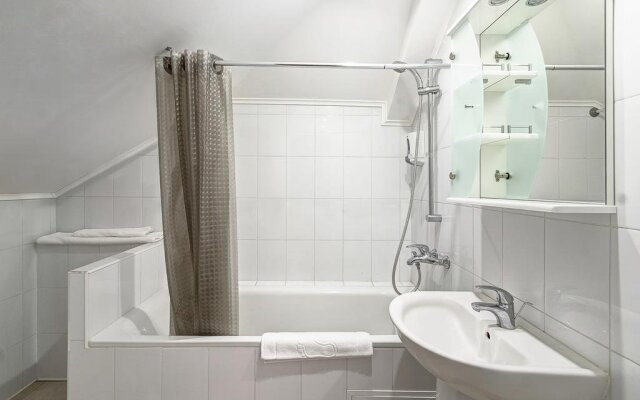 Отель Тиара