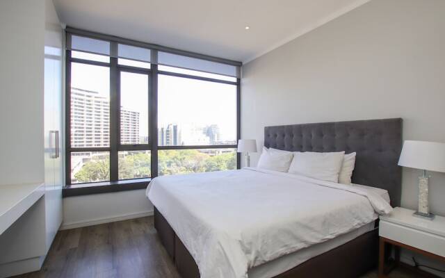 Sandton Smart Apartment Ten