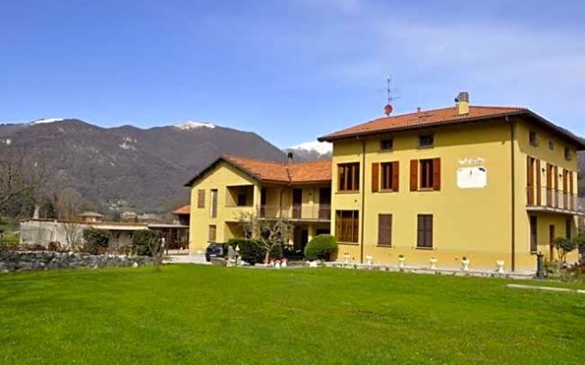 il coniglio sulla luna