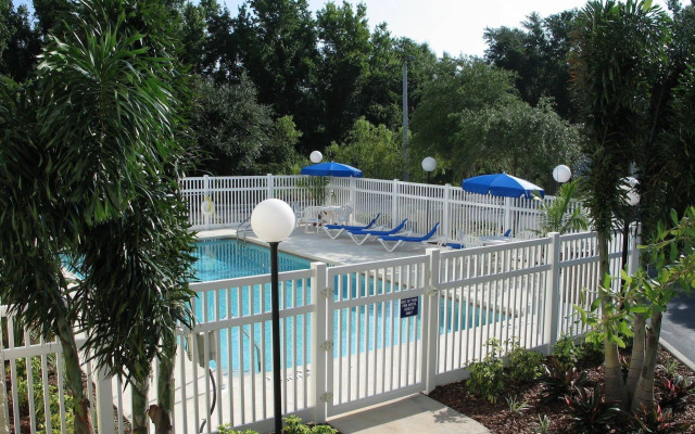 Holiday Inn Express Suites Plant City by IHG