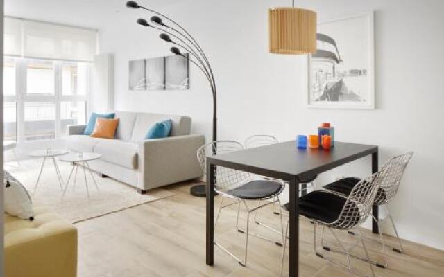 Marina Apartment by Sanserent