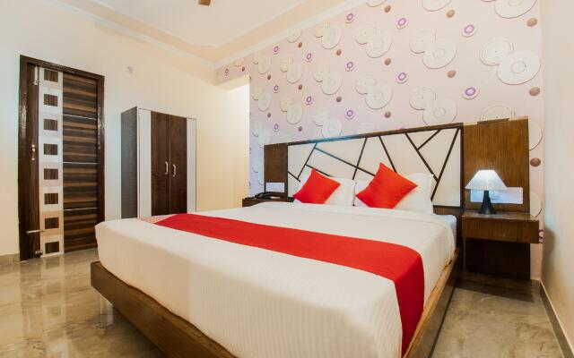 OYO Flagship 47006 Hotel Magadh Palace