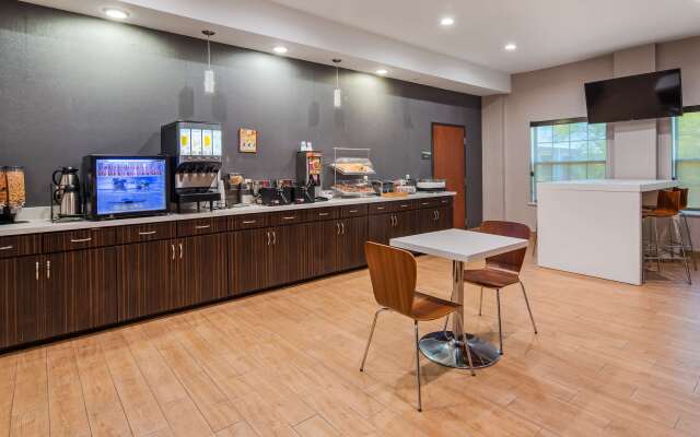 Best Western Ingleside Inn & Suites