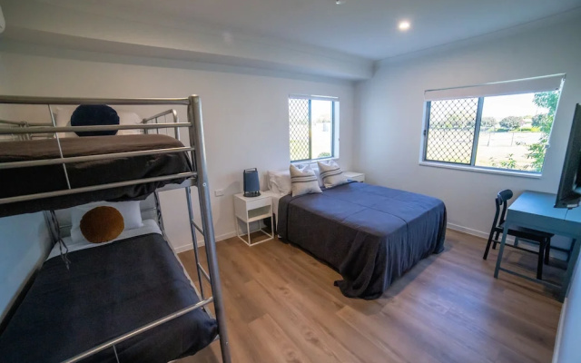 Mackay Adventure Lodge