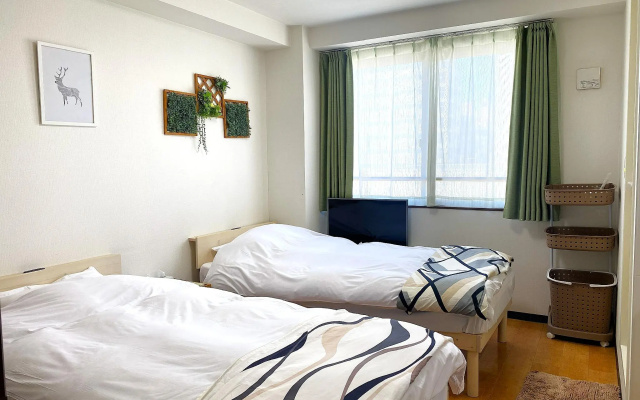 Hotel Lucky – Guest Rooms – Osaka