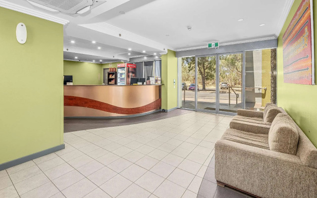 Stay at Alice Springs Hotel