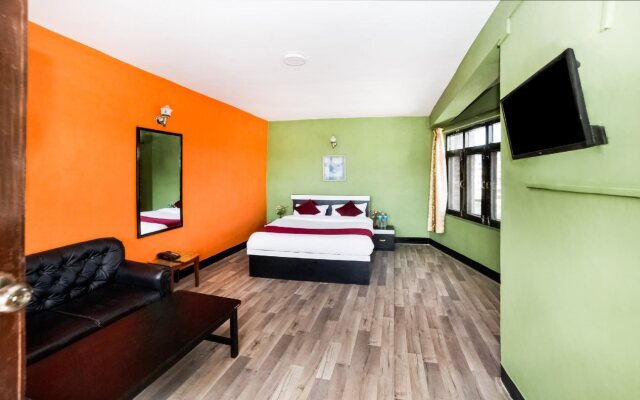 OYO 239 Hotel Kuti