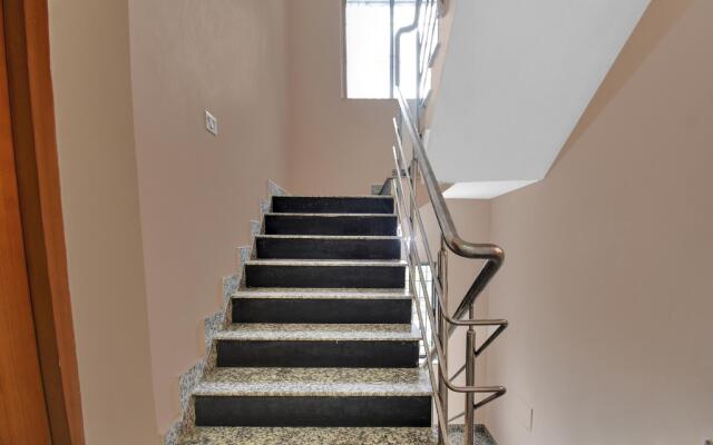 OYO 82299 New Town Stays