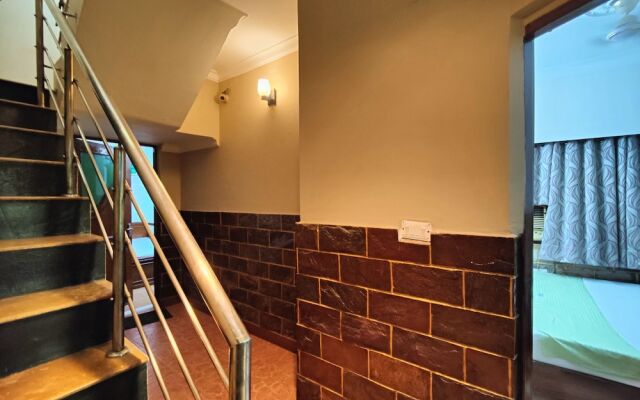 Harish Guest House -Railway Station Road