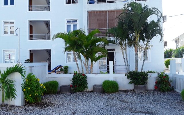 Apartment With 3 Bedrooms in Flic En Flac , With Shared Pool and Enclosed Garden