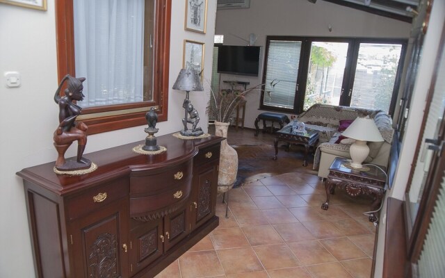 House With Pool in Split Near the Beach