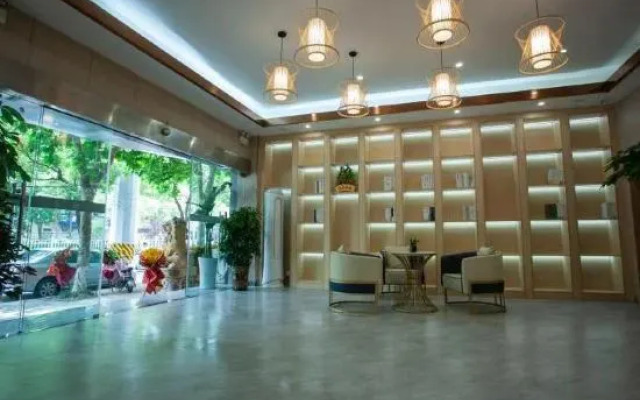 Ruit Hotel (Baixian Square Polka Branch)