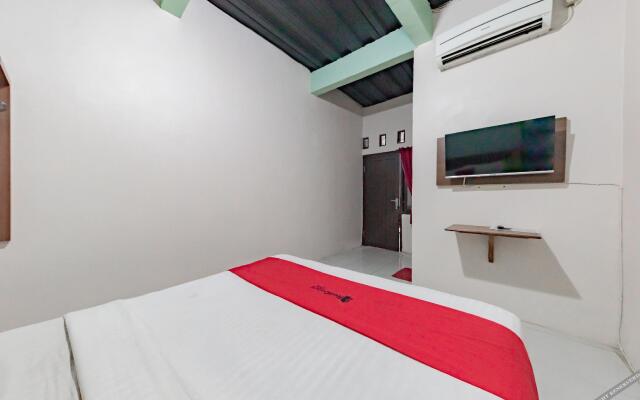 RedDoorz near UNSIKA University Karawang