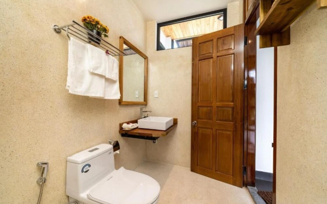 Boat House Riverside Homestay