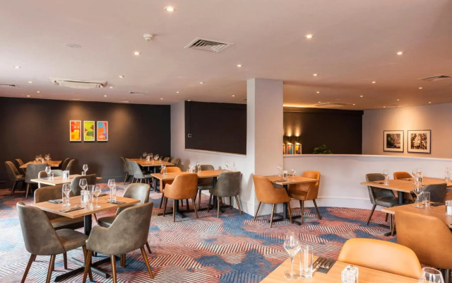 Holiday Inn Cardiff City Centre by IHG