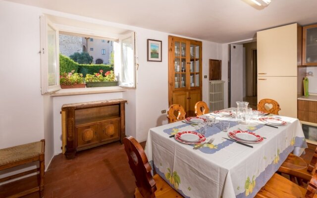 Borgo Santa Lucia Apartment with Private Parking & Garden