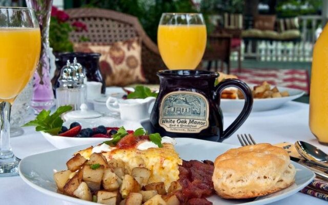 White Oak Manor Bed & Breakfast