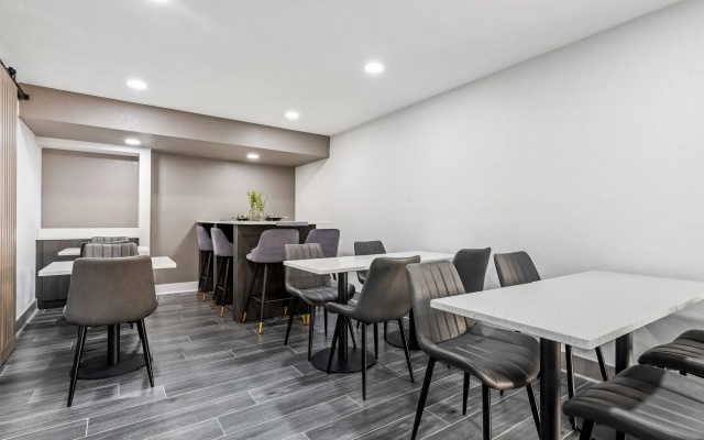 Super 8 by Wyndham Athens