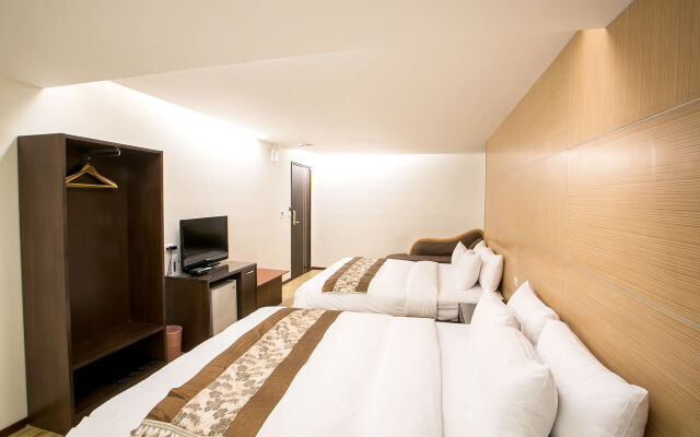 Huang Shin Business Hotel - ZhongGung Branch