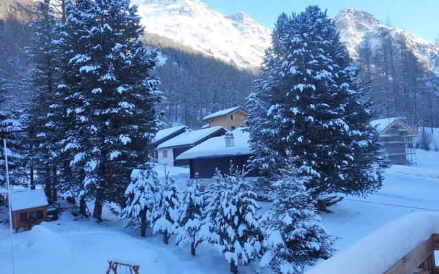 Lavish Apartment With Sauna