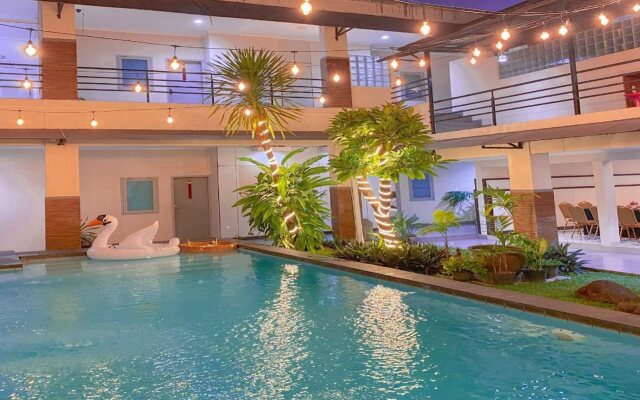Dinasty Smart Hotel