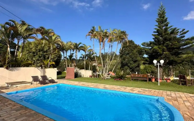 Pousada Flores do Campo