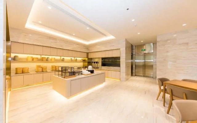 Ji Hotel (Nanjing Ruanjian Avenue Metro Station)