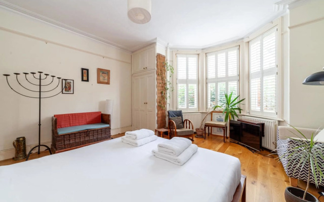 Cosy and Spacious Home