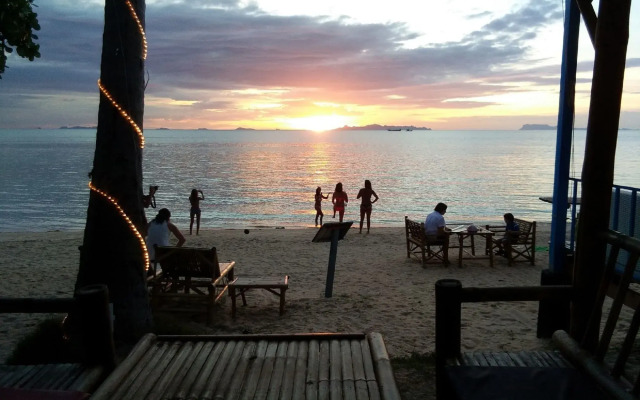 I Talay Beach Bar & Cottage Taling Ngam