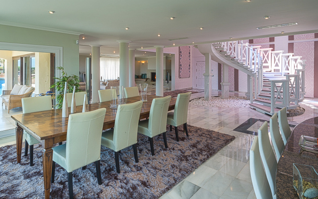 Villa South Beach