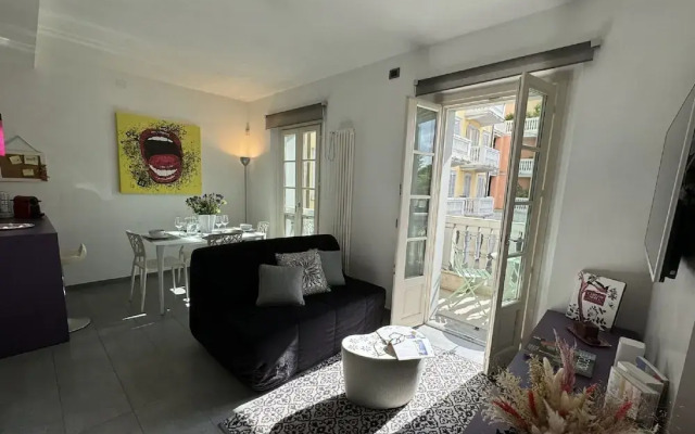 Beautiful Bright Flat With 2 Balconies