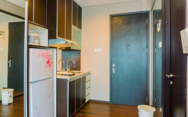 Homey And Minimalist Studio Room At Gp Plaza Apartment – Guest Rooms – Jakarta