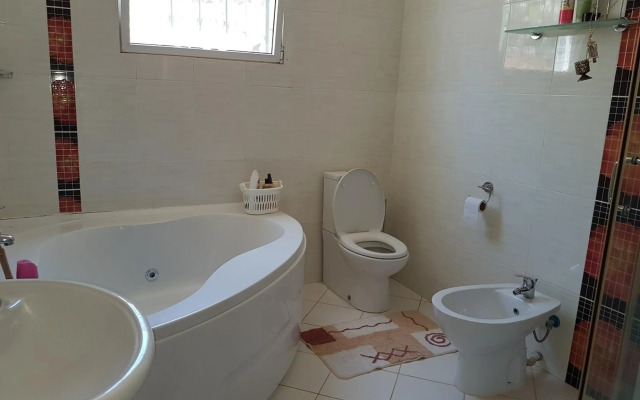 Queens Chateau Boutique Villa