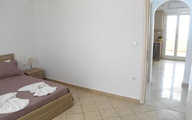 Little Yard Studios & Apartments #2