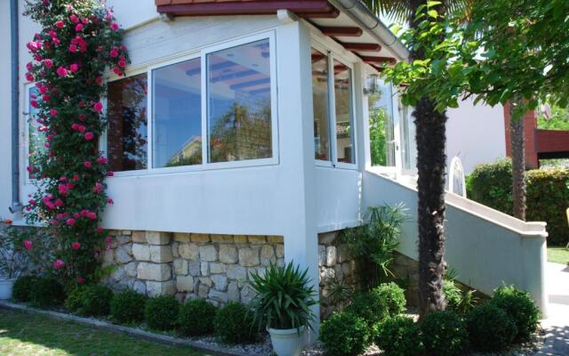 Guesthouse Ema