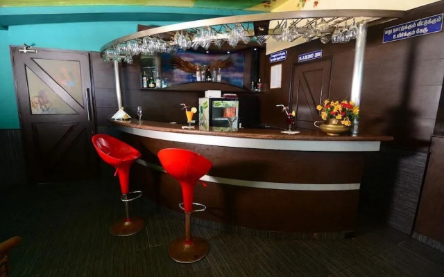 Capital O 37664 Hotel Grand Plaza