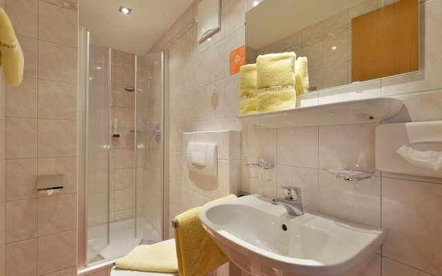 Hotel Theresia Garni